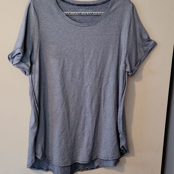 Soft surroundings top 1X - Picture 1 of 6